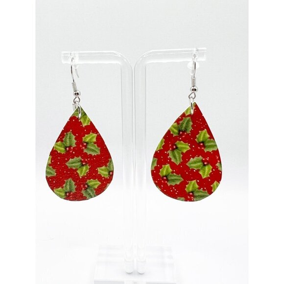 Christmas Holly Teardrop Classic Earrings NWT - Picture 3 of 4